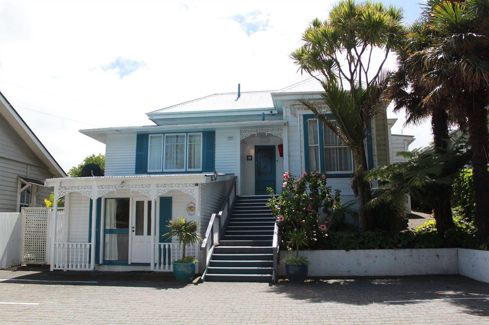 Bavaria Boutique Guest house 3*